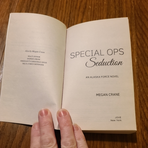 Special Ops Seduction Megan Crane Paperback - Picture 4 of 4